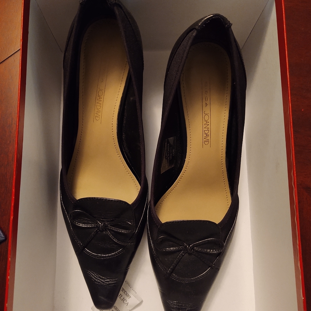 Circa Joan and David Ladies shoes size 6.5